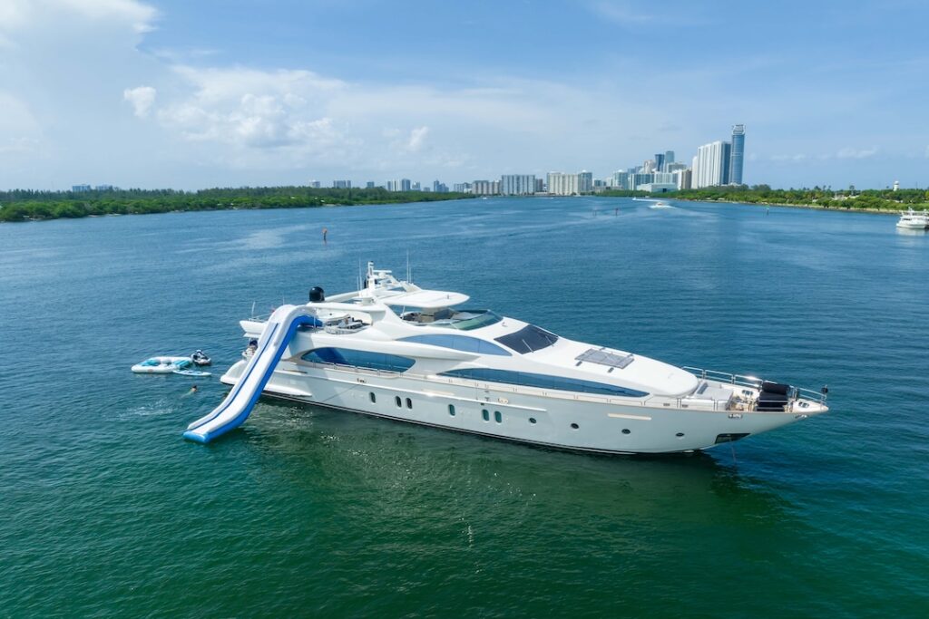 116' Azimut 'Rylax' - Drone -_-33