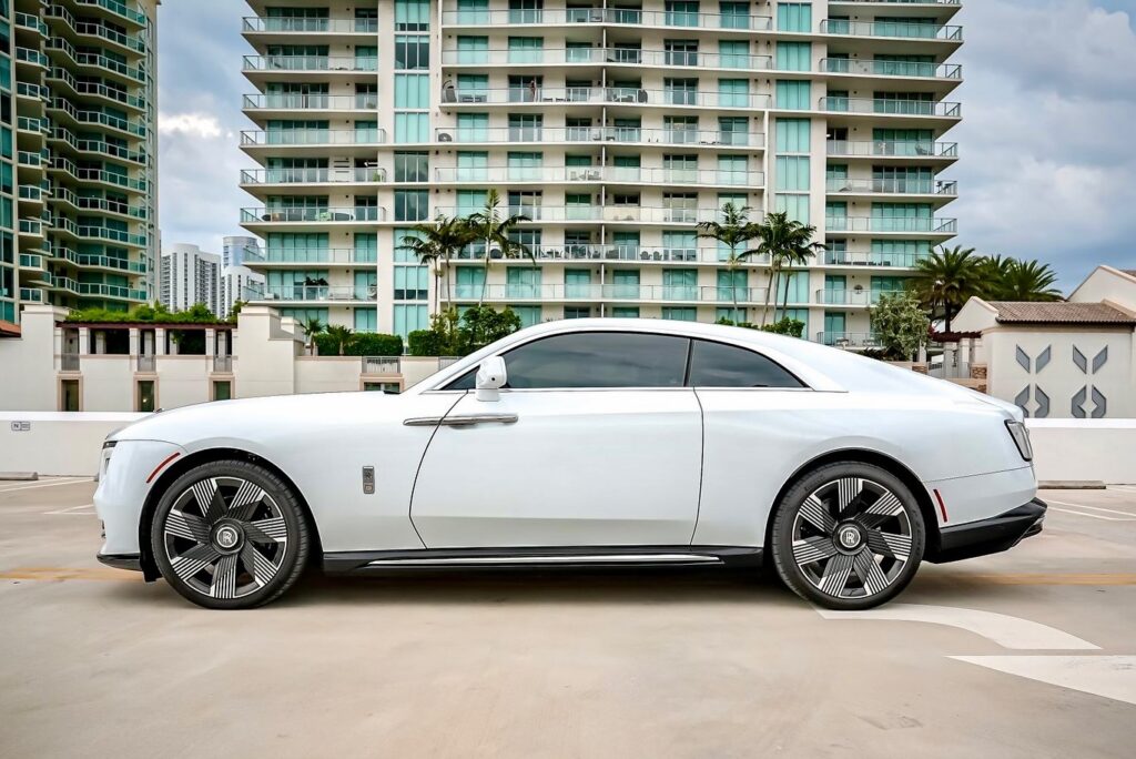 Rolls Royce Spectre $2,999/daily