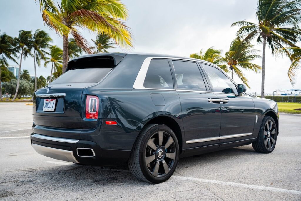 Rolls Royce Cullinan $1,299/daily